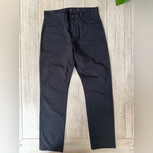 Vince Black Straight Jeans Timeless Style